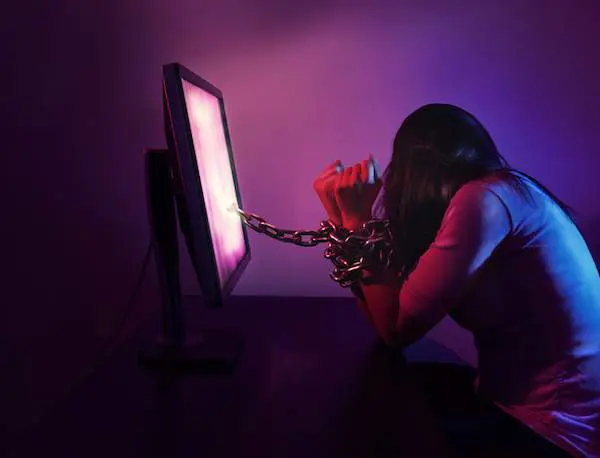 掙脫色情,色情,掙扎,掙脫