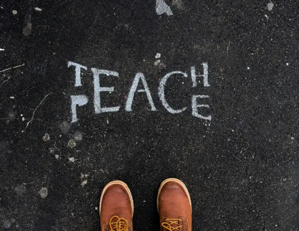 TEACH、PEACE的混合藝術字